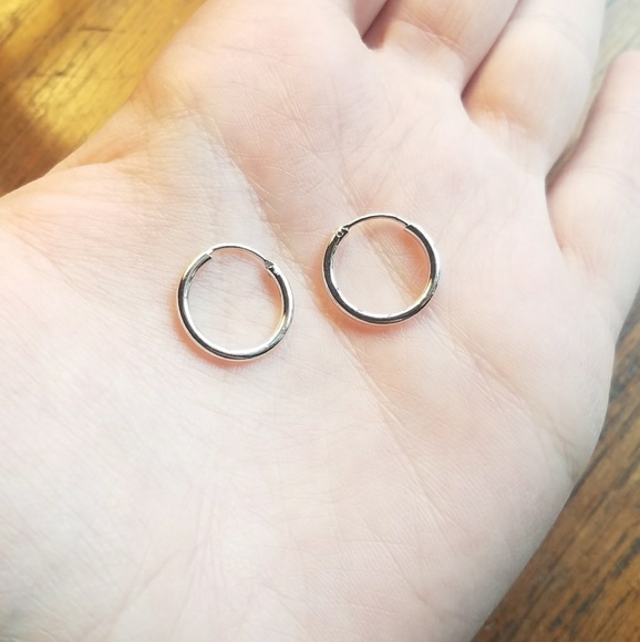 NWOT 13mm Mini Silver Hoop Earrings - Picture 6 of 8